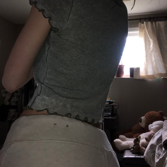 American Eagle Crop Top - Picture 2 of 3